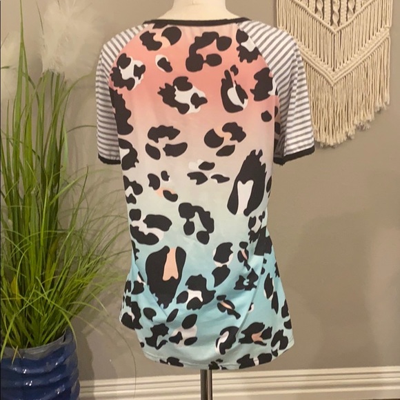 Summer cheetah top - Picture 2 of 2